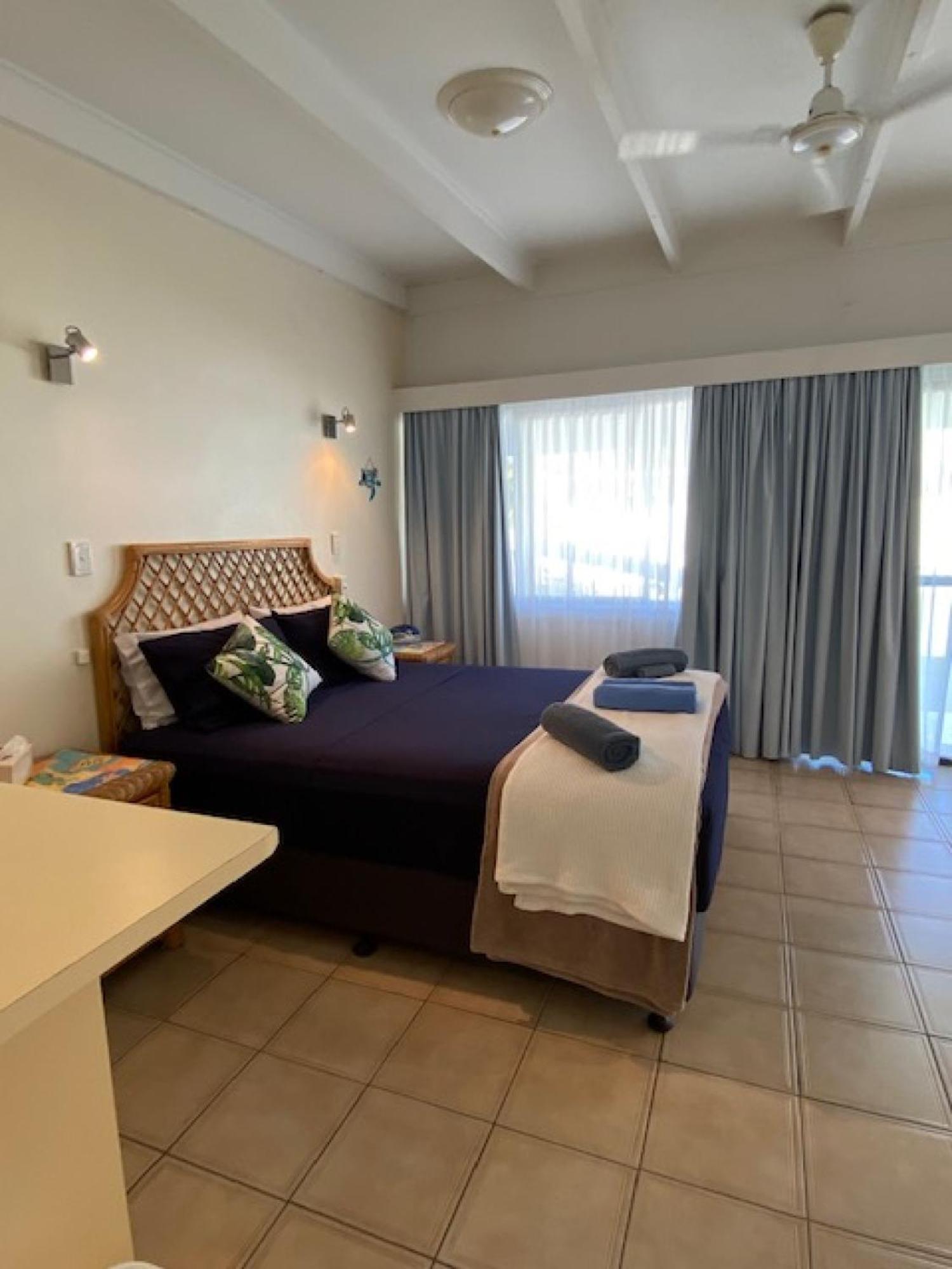 Affordable Island Escape! Queen Studio, Nelly Bay Екстер'єр фото