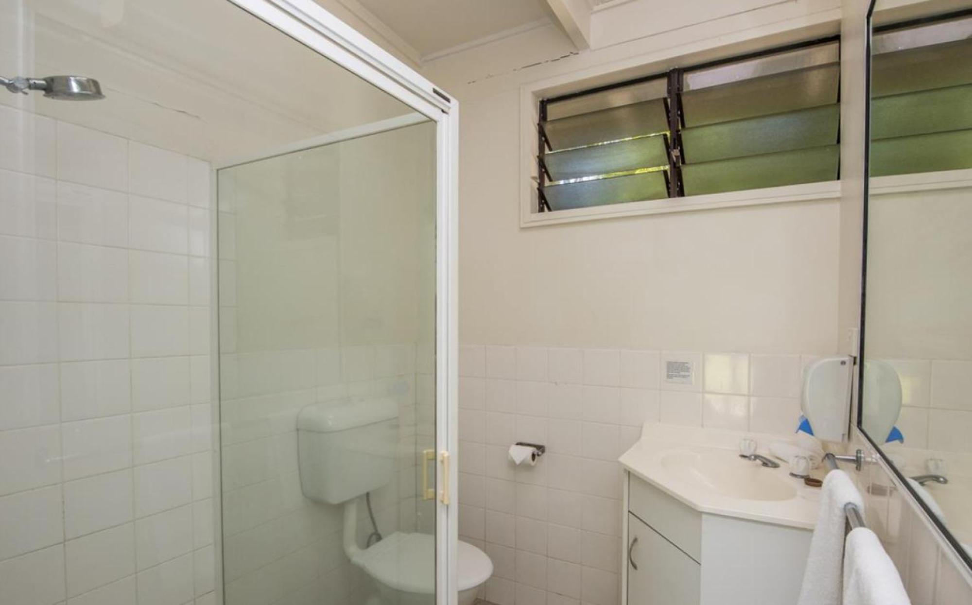 Affordable Island Escape! Queen Studio, Nelly Bay Екстер'єр фото