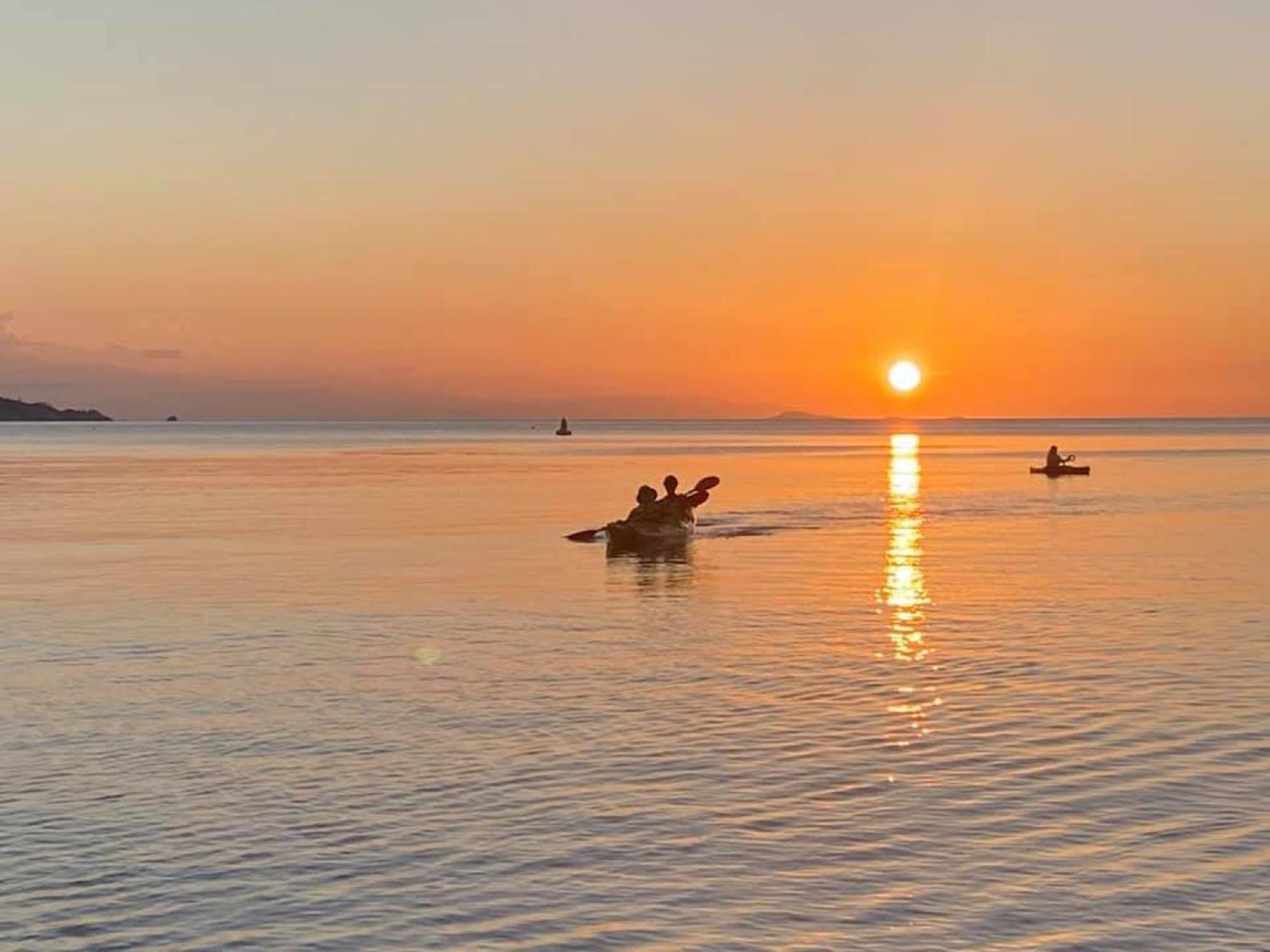 Affordable Island Escape! Queen Studio, Nelly Bay Екстер'єр фото